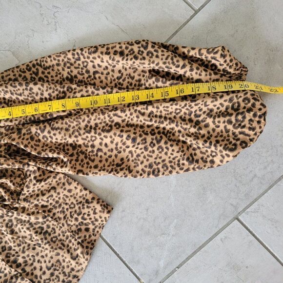 Acoa Boutique  Puff Sleeve Crop Top size L - Picture 8 of 8